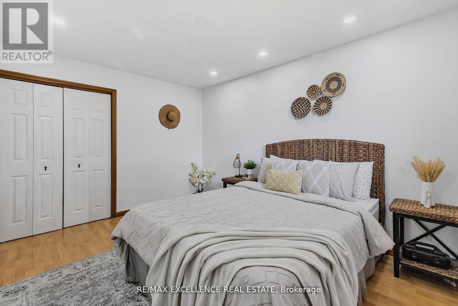 102 Juniper Drive, Hamilton, Ontario  L8E 4G6 - Photo 25 - X12461755