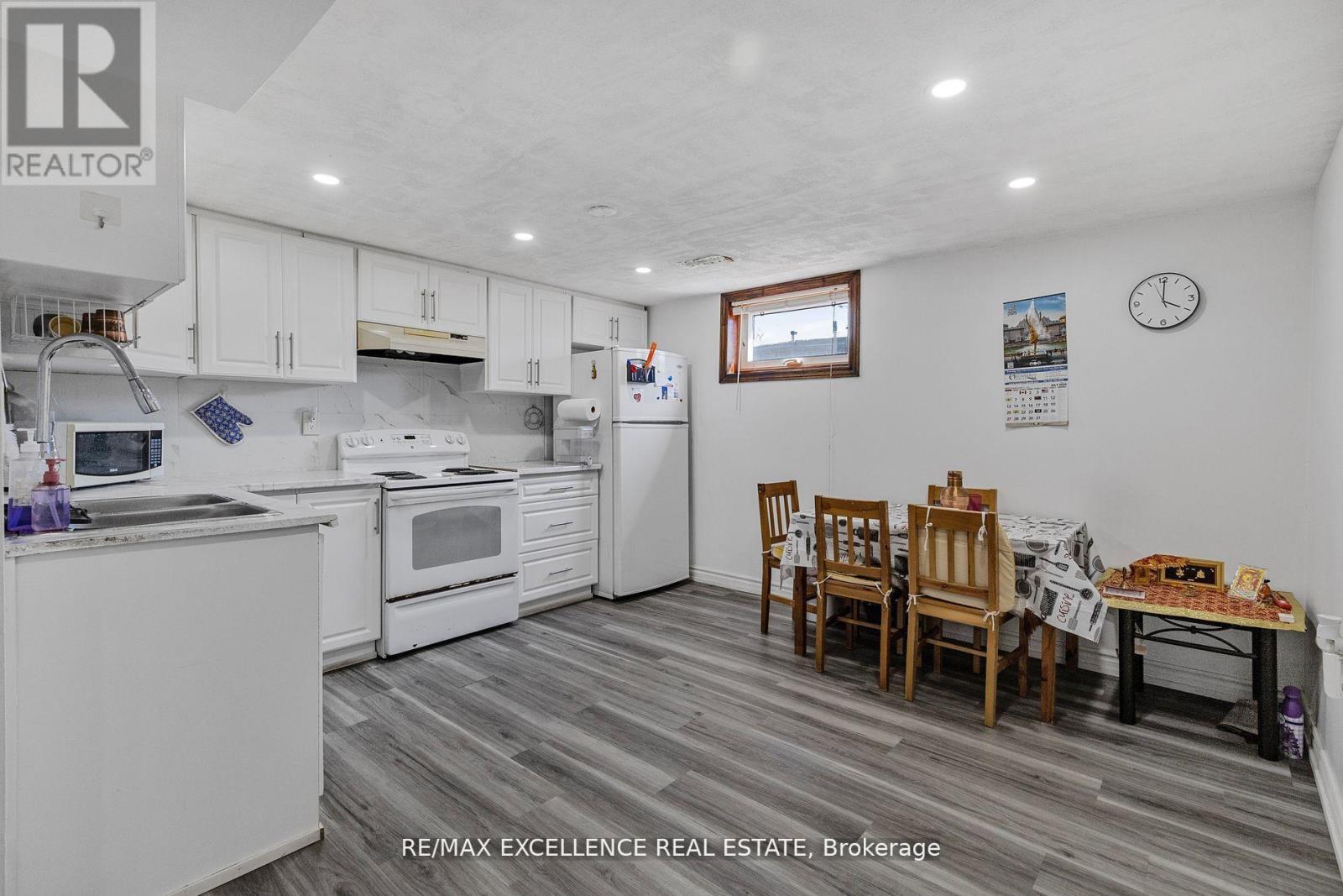 102 Juniper Drive, Hamilton, Ontario  L8E 4G6 - Photo 33 - X12461755