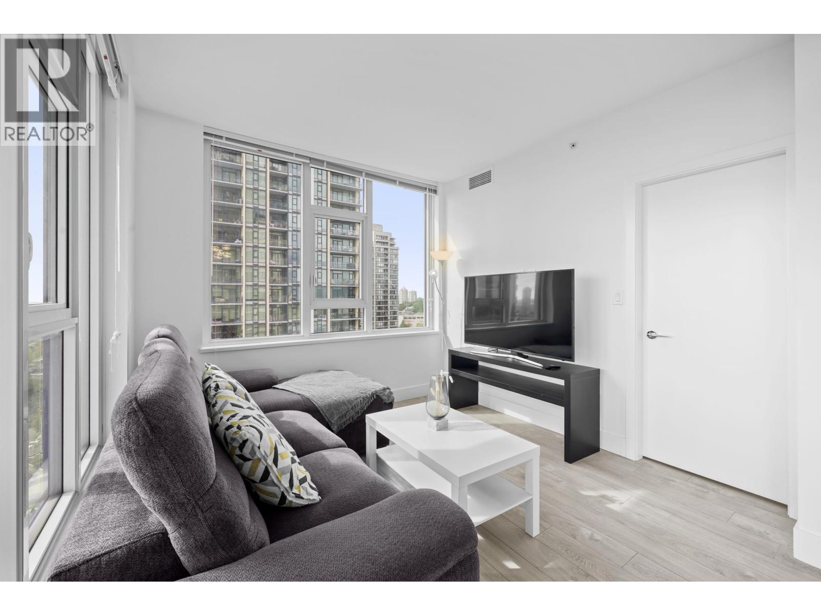 1610 7303 Noble Lane, Burnaby, British Columbia  V3N 0H2 - Photo 2 - R3058334