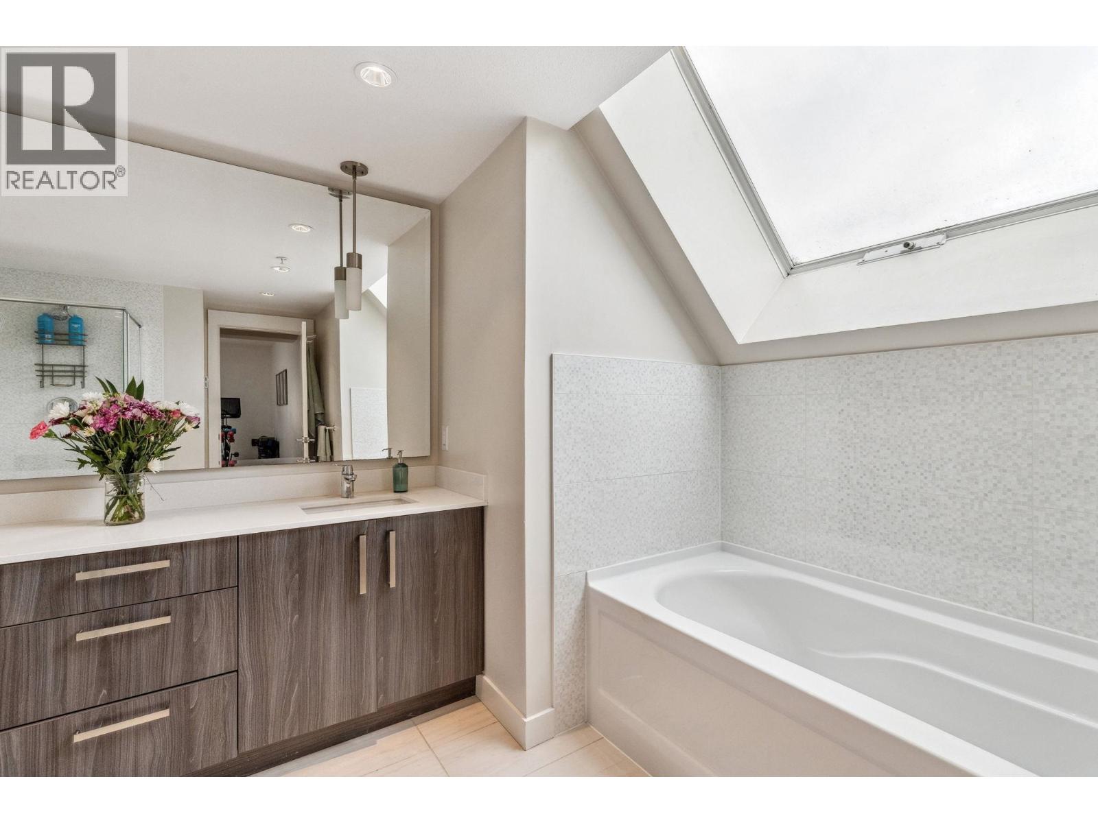 501 160 Shoreline Circle, Port Moody, British Columbia  V3H 0B2 - Photo 24 - R3058354