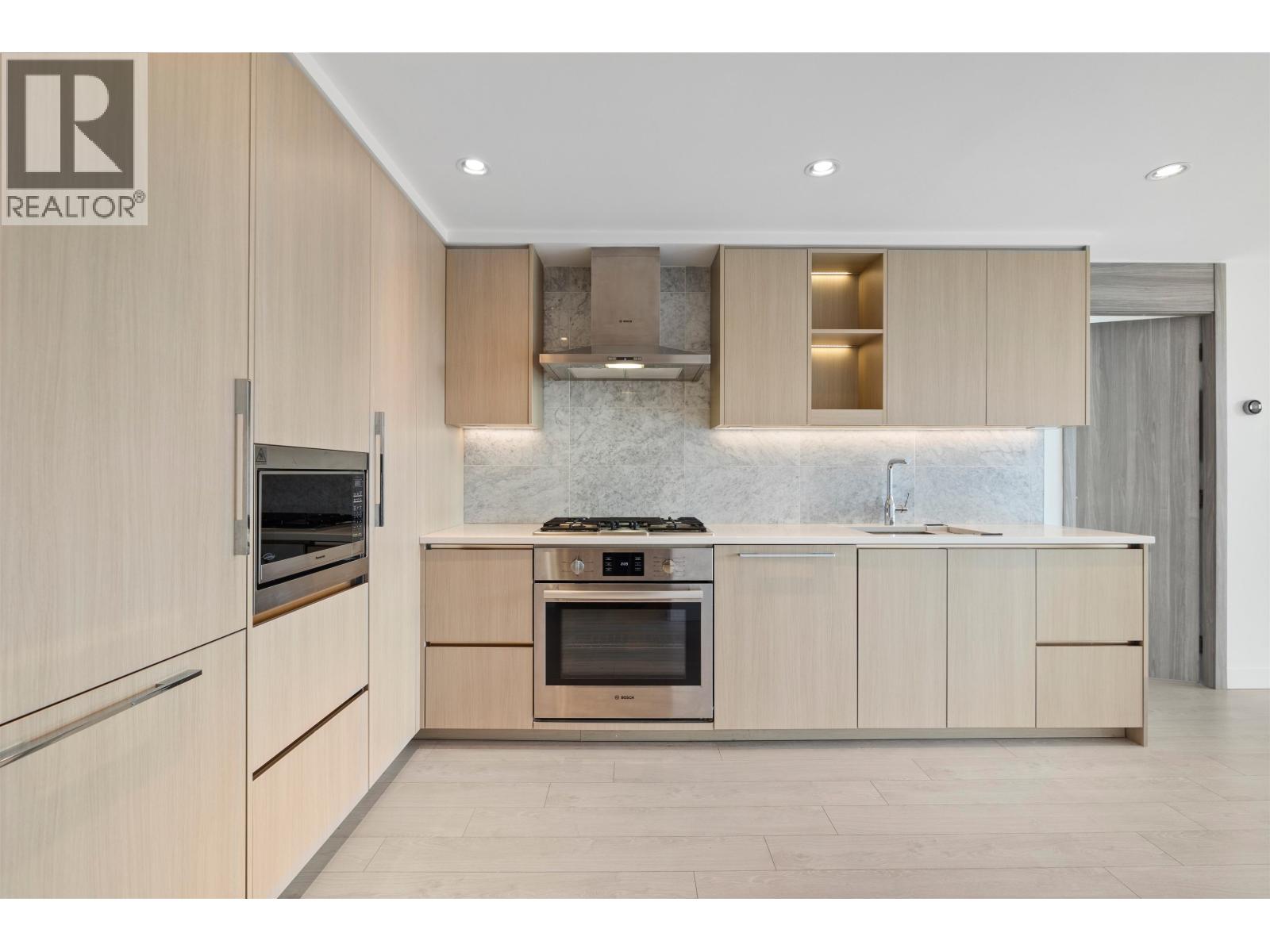 406 4720 Lougheed Highway, Burnaby, British Columbia  V5C 0M8 - Photo 2 - R3058360
