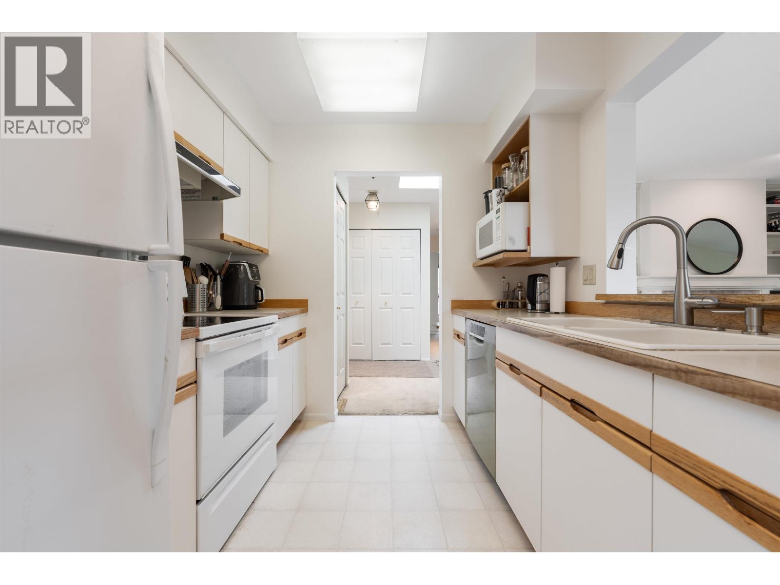 E403 628 W 12th Avenue, Vancouver, British Columbia  V5Z 1M8 - Photo 13 - R3057999