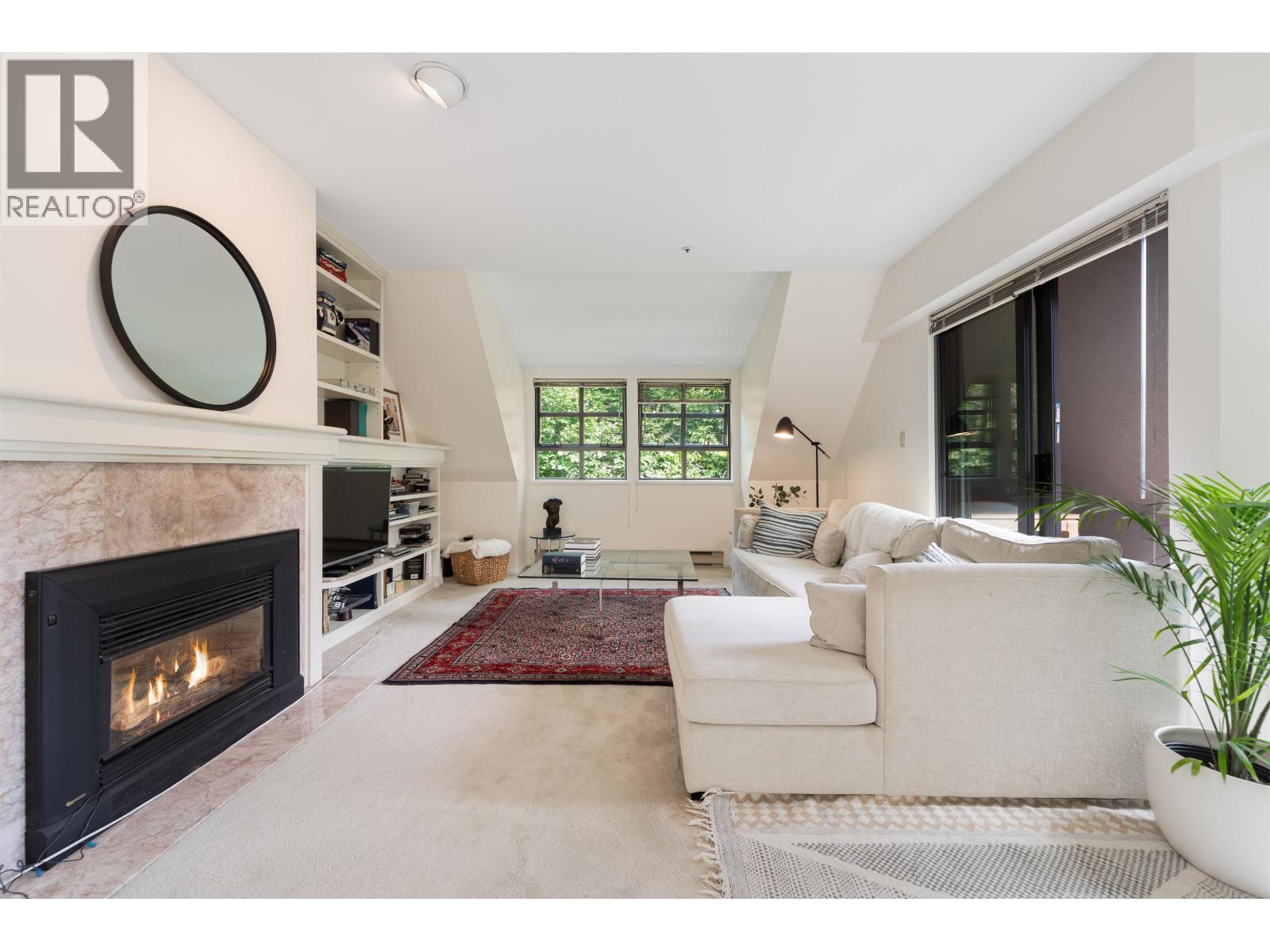 E403 628 W 12th Avenue, Vancouver, British Columbia  V5Z 1M8 - Photo 3 - R3057999