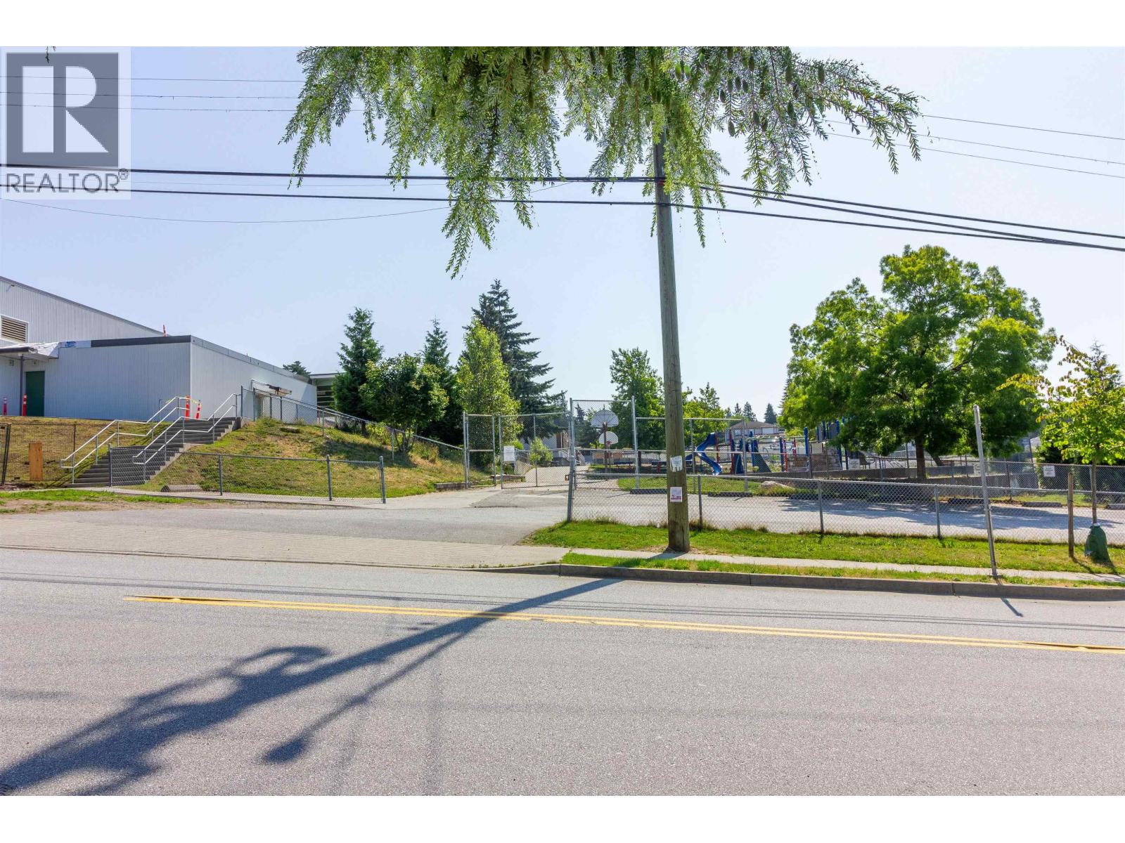 406 Schoolhouse Street, Coquitlam, British Columbia  V3K 4Y6 - Photo 5 - R3058314