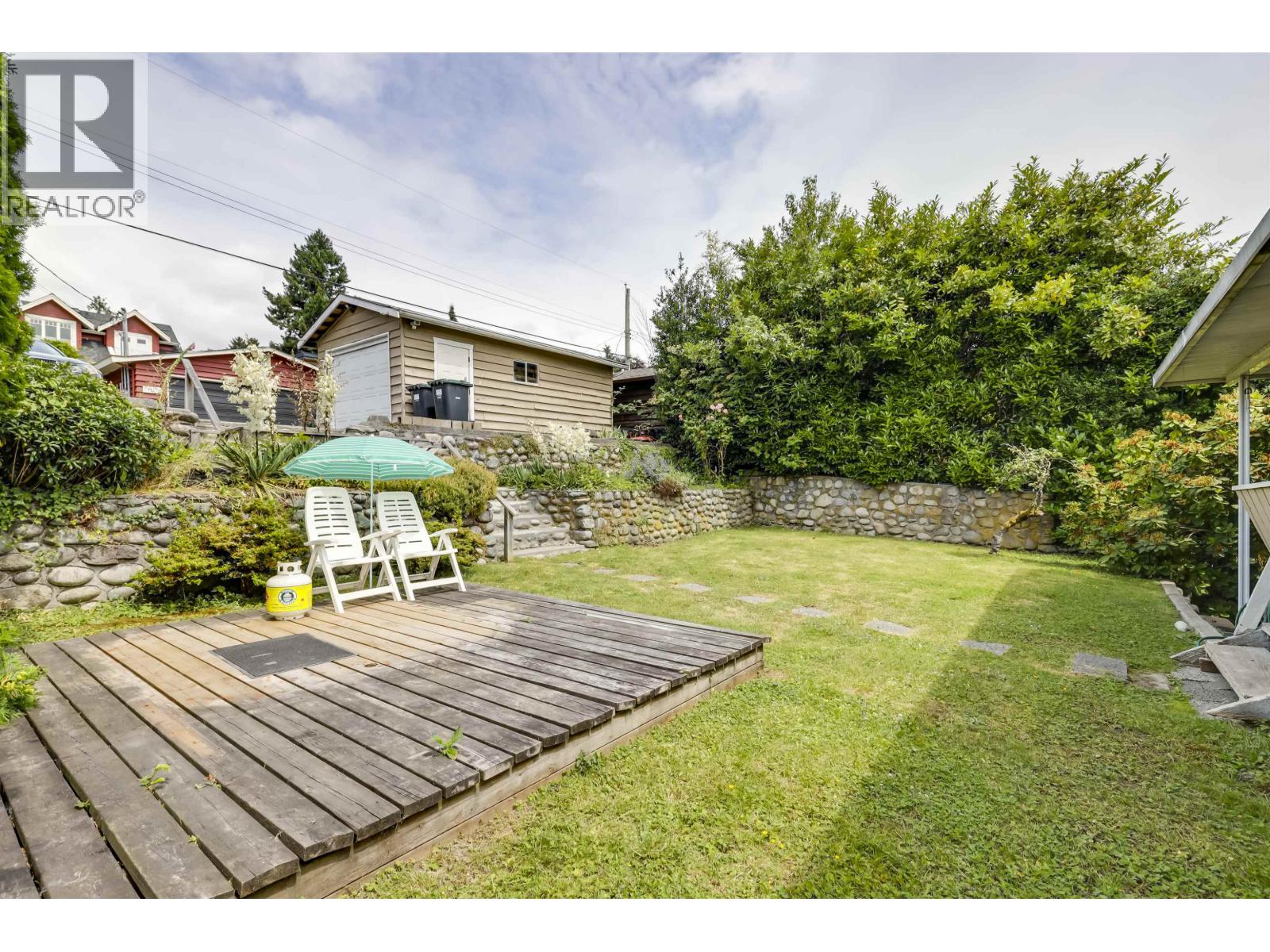 1118 Cloverley Street, North Vancouver, British Columbia  V7L 1N6 - Photo 10 - R3058315