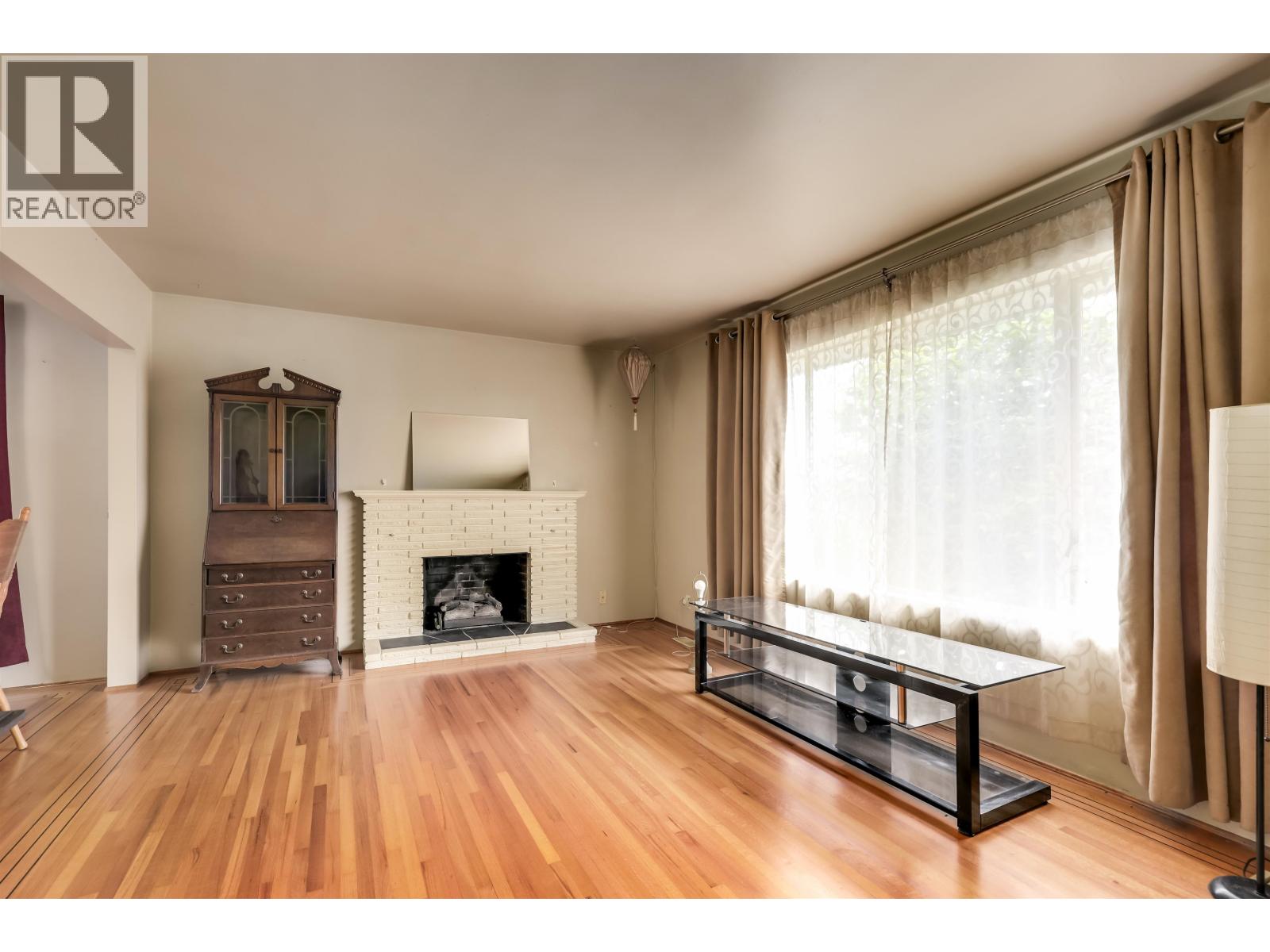1118 Cloverley Street, North Vancouver, British Columbia  V7L 1N6 - Photo 14 - R3058315