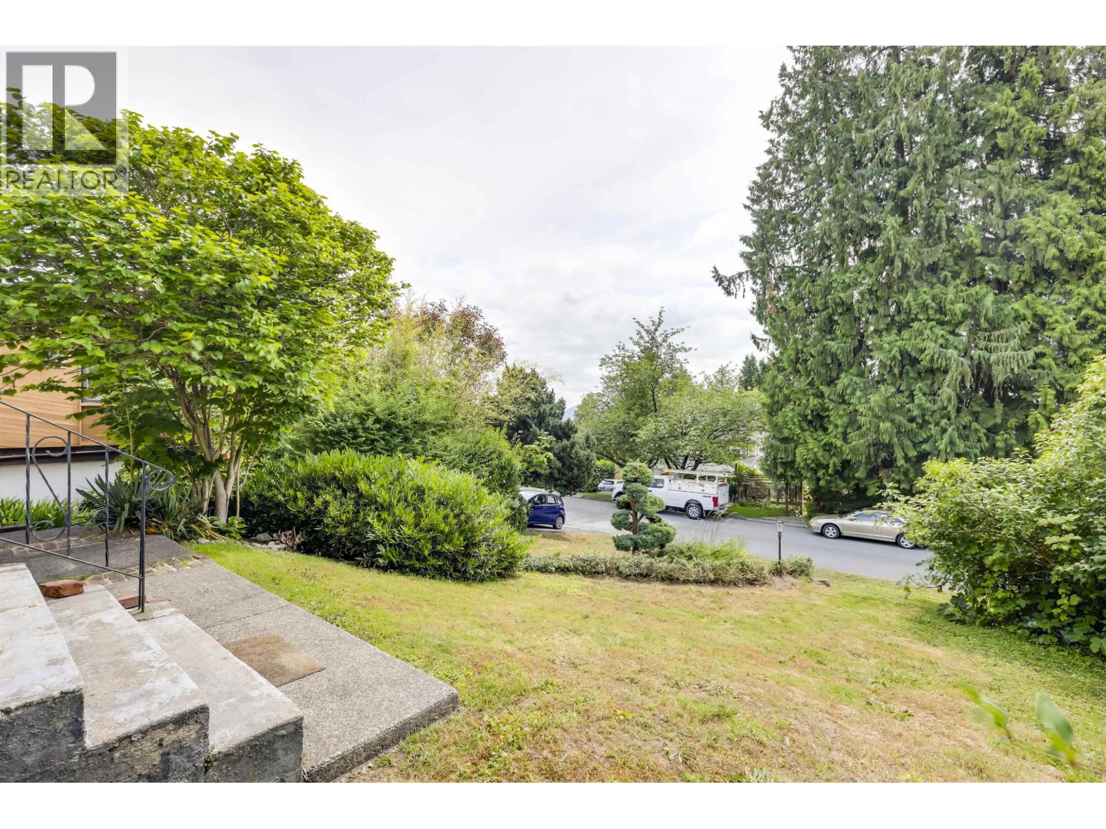 1118 Cloverley Street, North Vancouver, British Columbia  V7L 1N6 - Photo 4 - R3058315