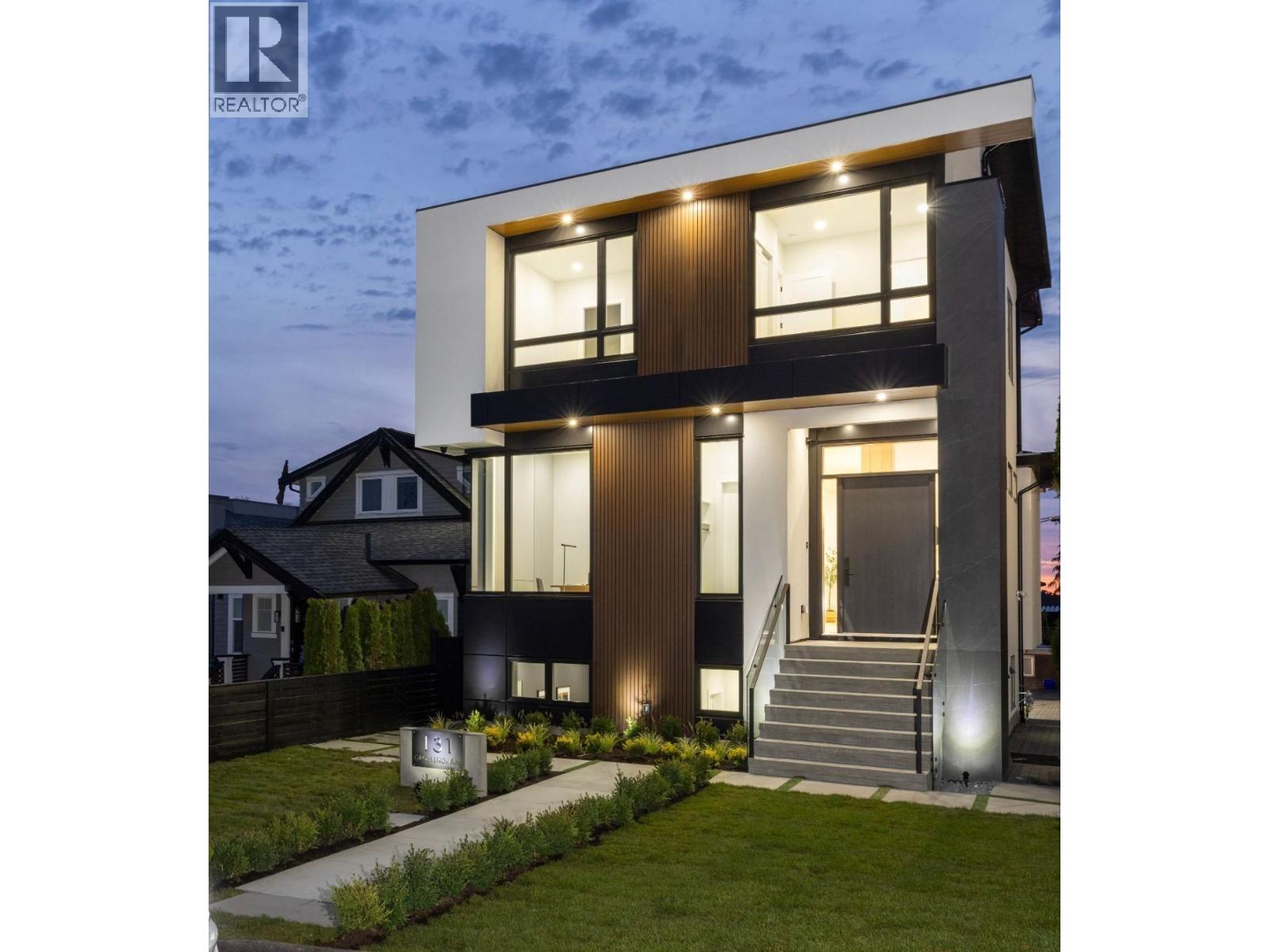 131 Grosvenor Avenue, Burnaby, British Columbia  V5B 3N7 - Photo 1 - R3058363