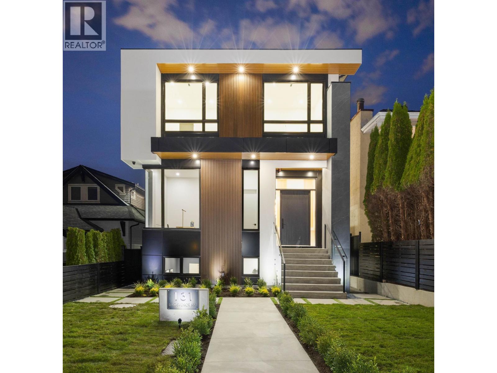 131 Grosvenor Avenue, Burnaby, British Columbia  V5B 3N7 - Photo 2 - R3058363