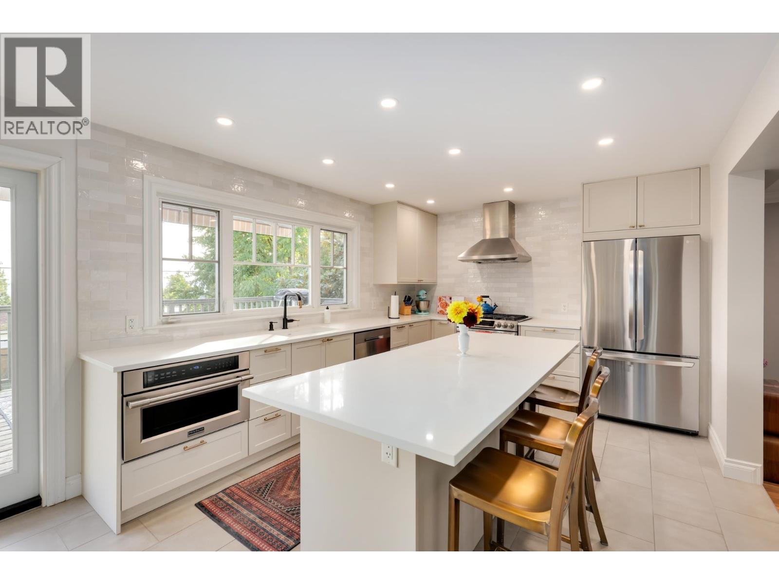 563 E 6th Street, North Vancouver, British Columbia  V7L 1R2 - Photo 10 - R3058364
