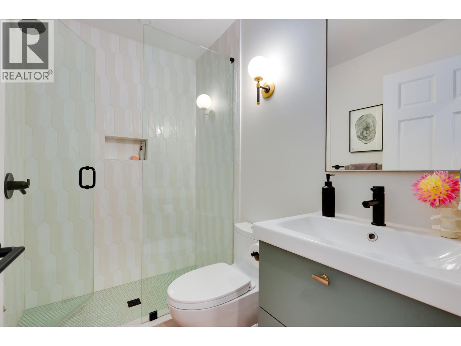 563 E 6th Street, North Vancouver, British Columbia  V7L 1R2 - Photo 16 - R3058364