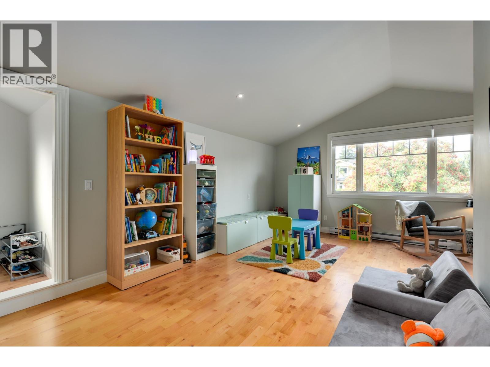 563 E 6th Street, North Vancouver, British Columbia  V7L 1R2 - Photo 21 - R3058364