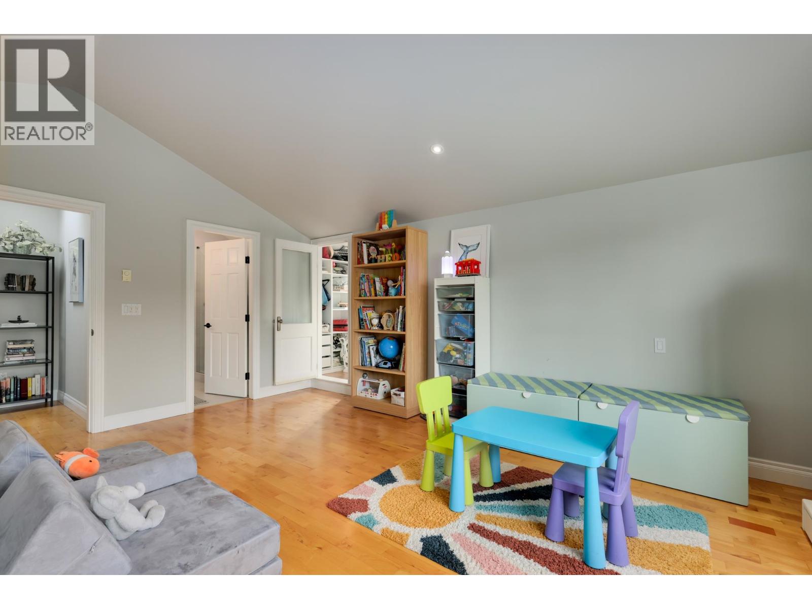 563 E 6th Street, North Vancouver, British Columbia  V7L 1R2 - Photo 24 - R3058364