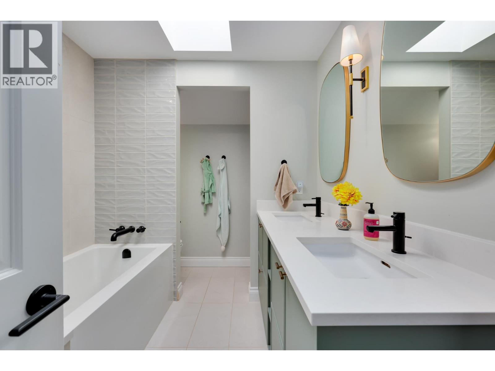563 E 6th Street, North Vancouver, British Columbia  V7L 1R2 - Photo 27 - R3058364