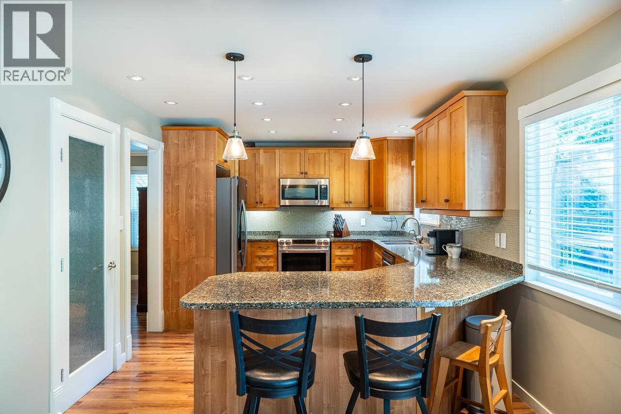 2419 Oranda Avenue, Coquitlam, British Columbia  V3K 3A5 - Photo 12 - R3058367
