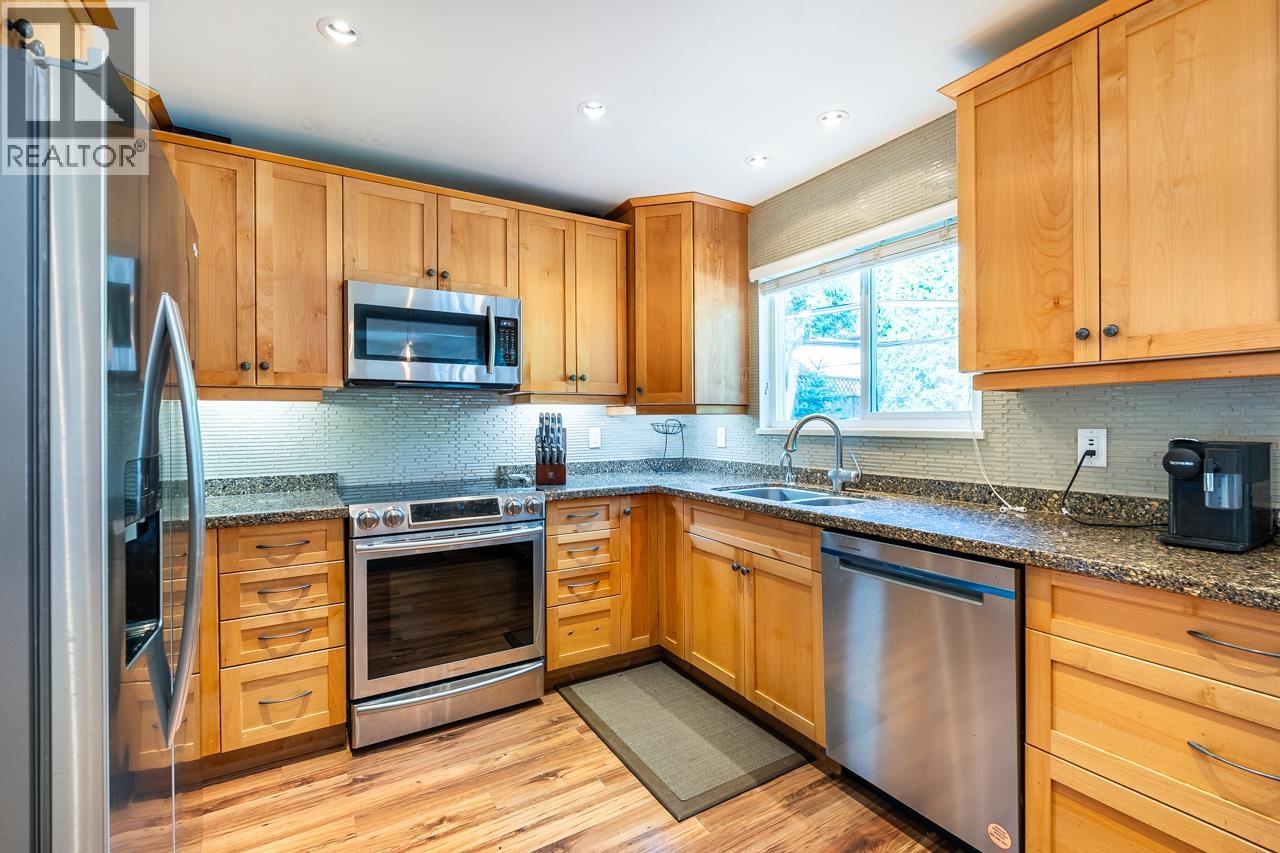 2419 Oranda Avenue, Coquitlam, British Columbia  V3K 3A5 - Photo 13 - R3058367