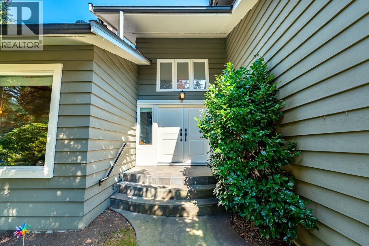 2419 Oranda Avenue, Coquitlam, British Columbia  V3K 3A5 - Photo 2 - R3058367