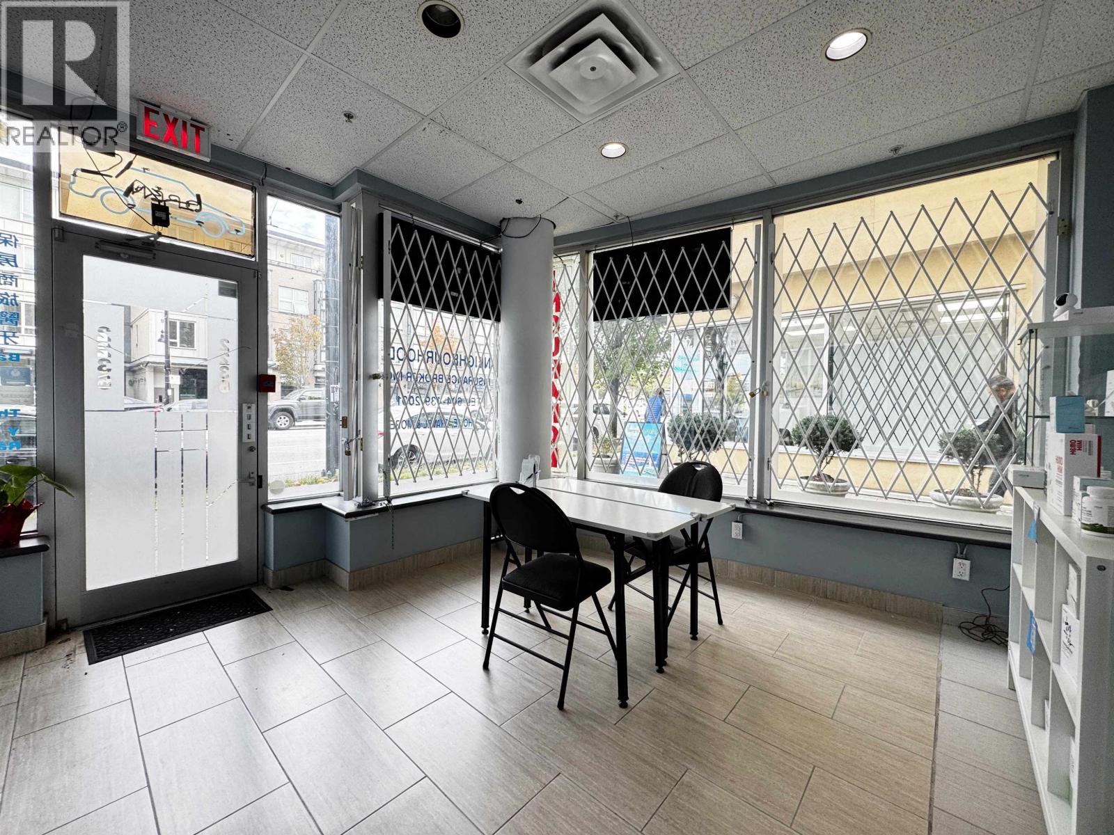 2236 Kingsway, Vancouver, British Columbia  V5N 2T7 - Photo 2 - C8072985