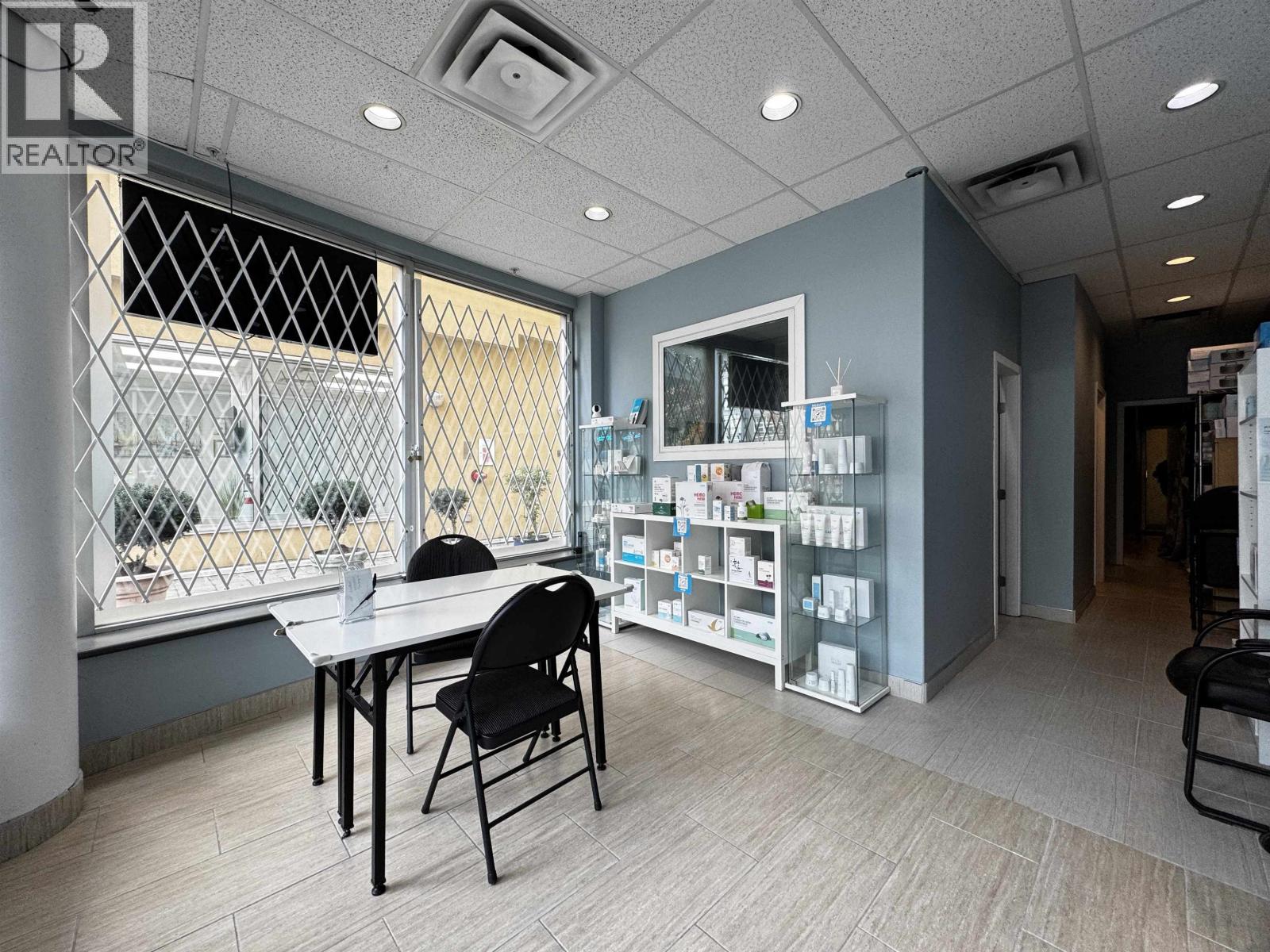 2236 Kingsway, Vancouver, British Columbia  V5N 2T7 - Photo 3 - C8072985