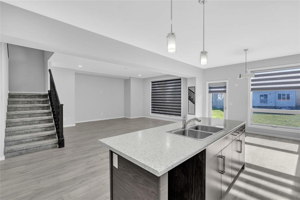 22 Mccrindle Bay, Winnipeg, Manitoba  R3R 3Z7 - Photo 12 - 202526574