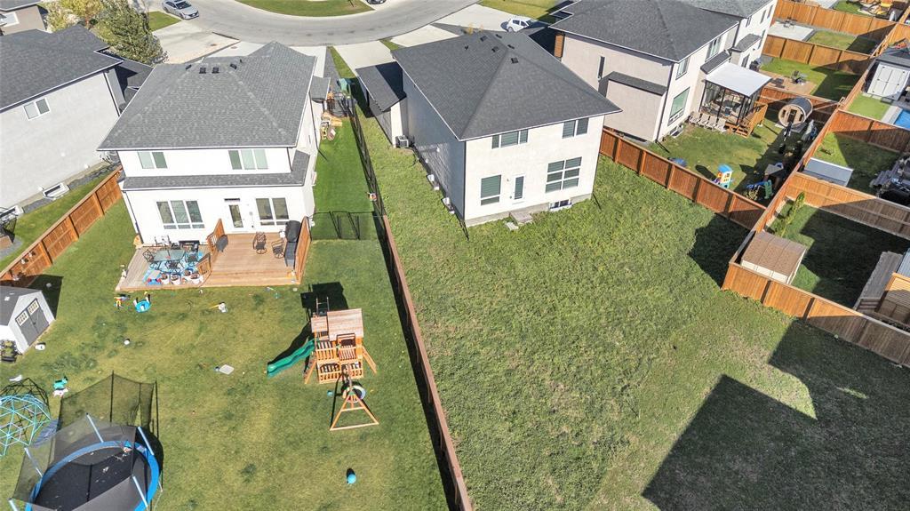 22 Mccrindle Bay, Winnipeg, Manitoba  R3R 3Z7 - Photo 33 - 202526574