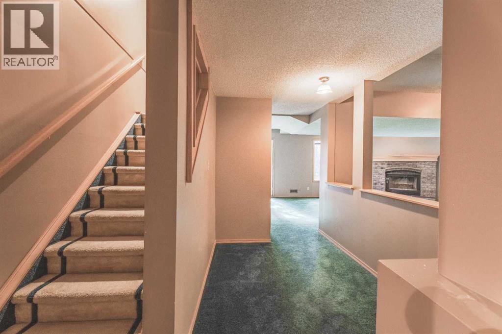 135 Canterbury Court Sw, Calgary, Alberta  T2W 6C1 - Photo 34 - A2261577