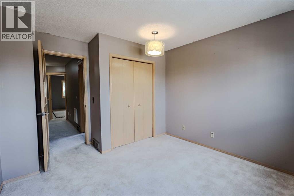 135 Canterbury Court Sw, Calgary, Alberta  T2W 6C1 - Photo 31 - A2261577