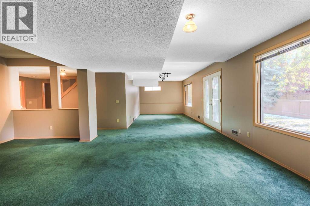 135 Canterbury Court Sw, Calgary, Alberta  T2W 6C1 - Photo 38 - A2261577