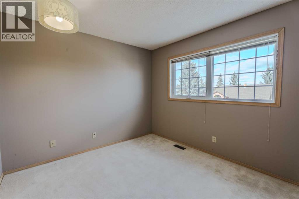 135 Canterbury Court Sw, Calgary, Alberta  T2W 6C1 - Photo 30 - A2261577