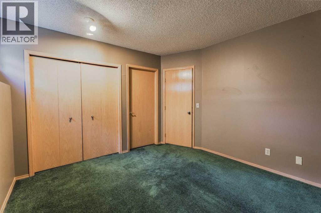 135 Canterbury Court Sw, Calgary, Alberta  T2W 6C1 - Photo 41 - A2261577