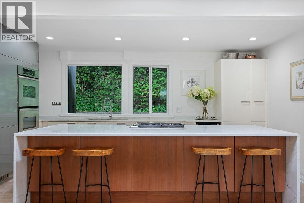 4119 Burkeridge Place, West Vancouver, British Columbia  V7V 3N1 - Photo 4 - R3058043