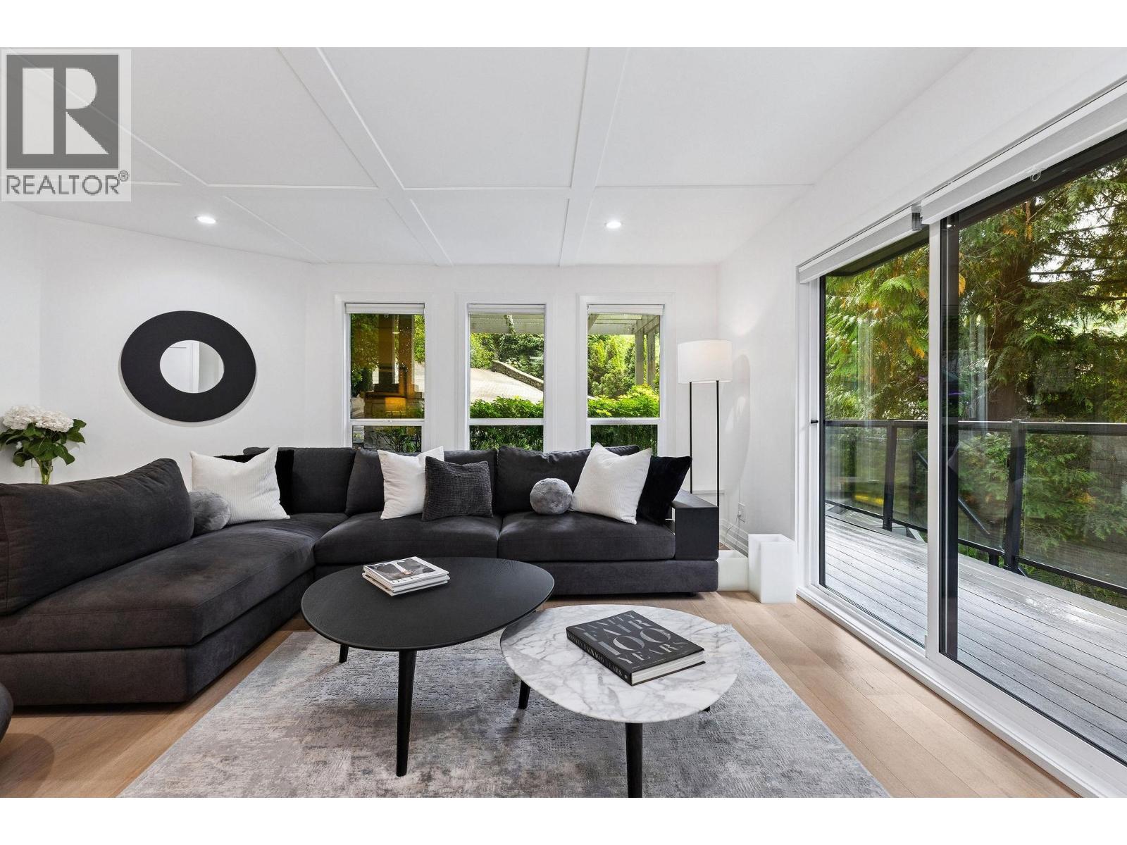 4119 Burkeridge Place, West Vancouver, British Columbia  V7V 3N1 - Photo 10 - R3058043