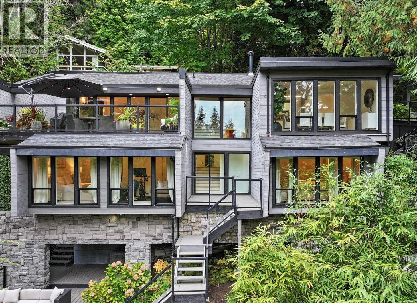 4119 Burkeridge Place, West Vancouver, British Columbia  V7V 3N1 - Photo 1 - R3058043