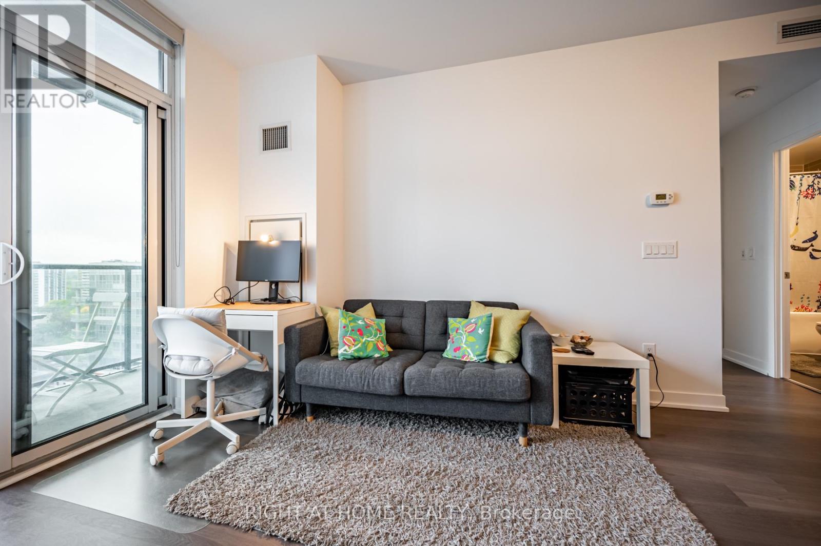 1415 - 105 George Street, Toronto, Ontario  M5A 2N4 - Photo 13 - C12461779