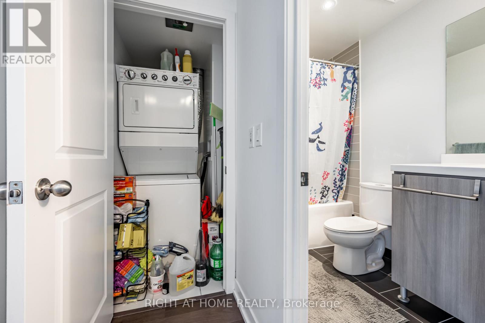 1415 - 105 George Street, Toronto, Ontario  M5A 2N4 - Photo 20 - C12461779