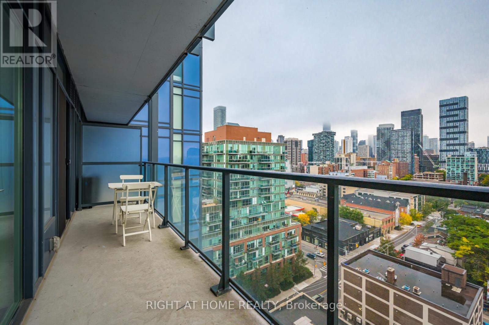 1415 - 105 George Street, Toronto, Ontario  M5A 2N4 - Photo 22 - C12461779