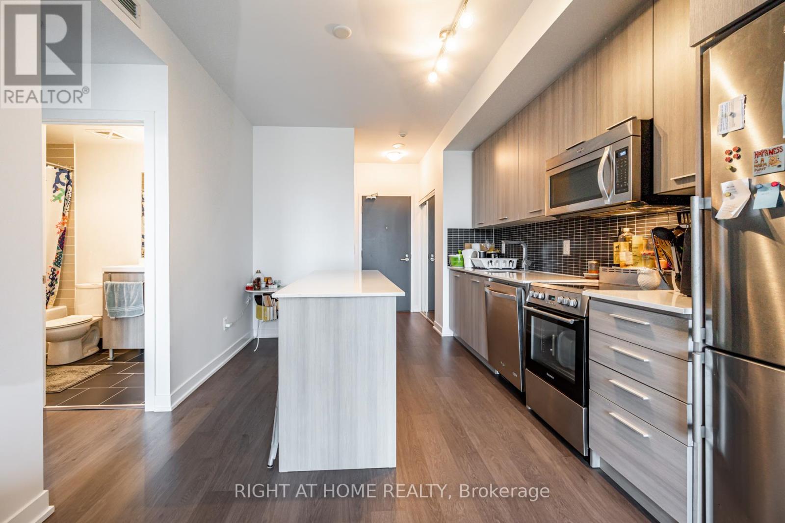 1415 - 105 George Street, Toronto, Ontario  M5A 2N4 - Photo 9 - C12461779
