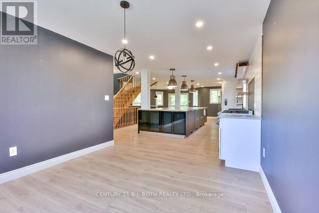 63 White Elm Road, Barrie, Ontario  L4N 0E5 - Photo 12 - S12270932