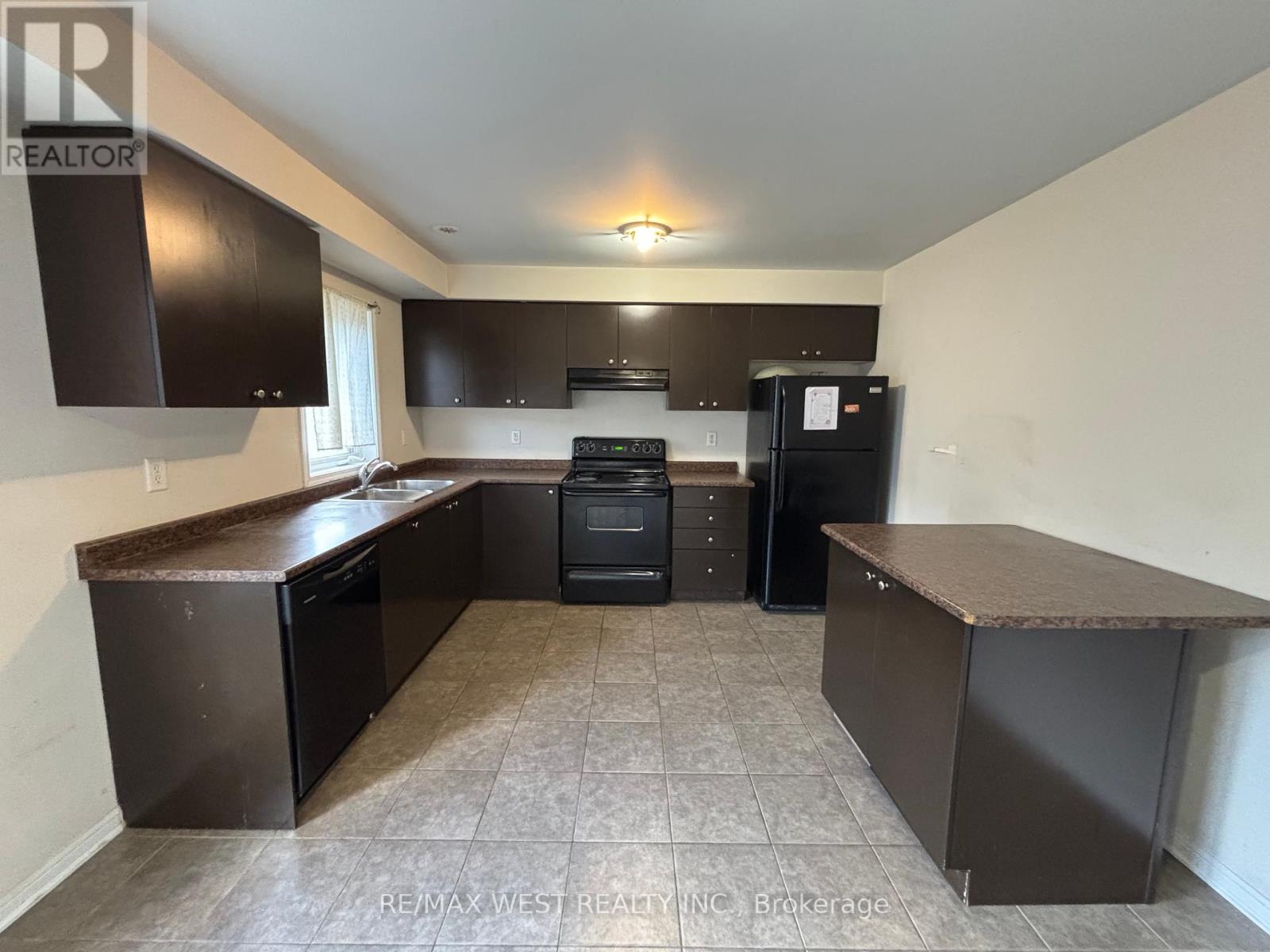 53 Bevington Road, Brampton, Ontario  L7A 0G2 - Photo 3 - W12455493