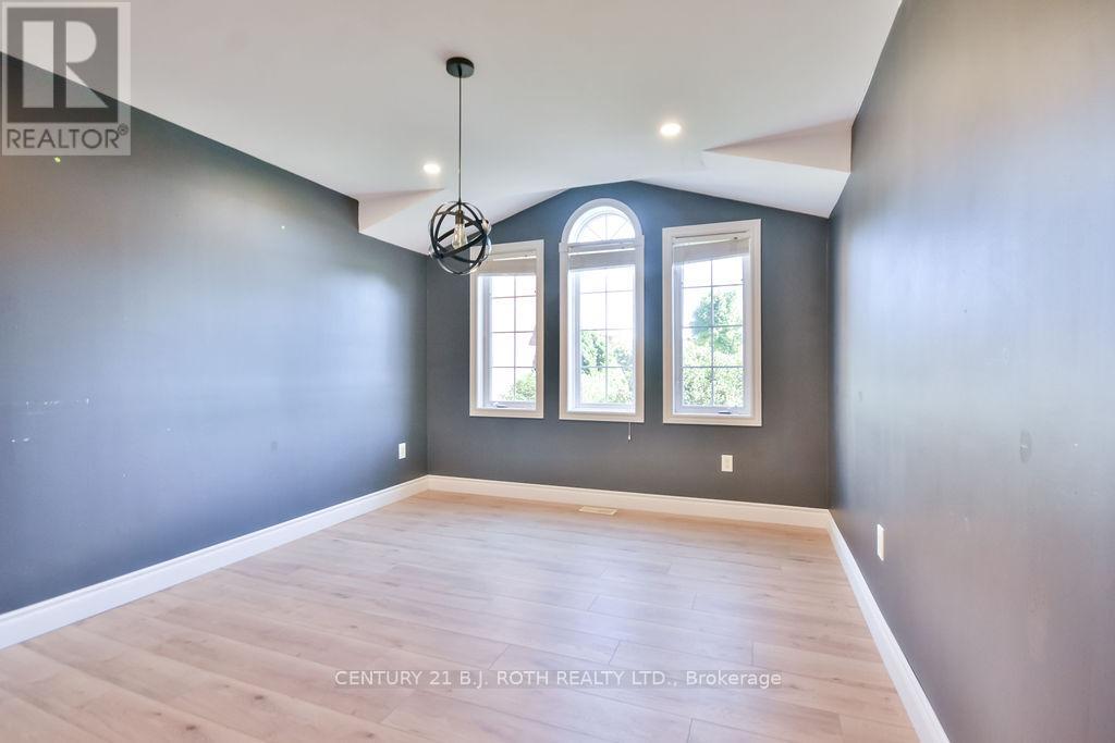 63 White Elm Road, Barrie, Ontario  L4N 0E5 - Photo 17 - S12270932