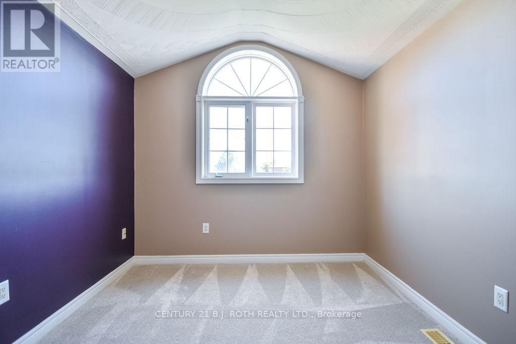 63 White Elm Road, Barrie, Ontario  L4N 0E5 - Photo 28 - S12270932
