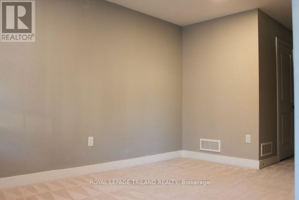 40 - 1960 Dalmagarry Road, London North, Ontario  N6G 0T8 - Photo 25 - X12461824