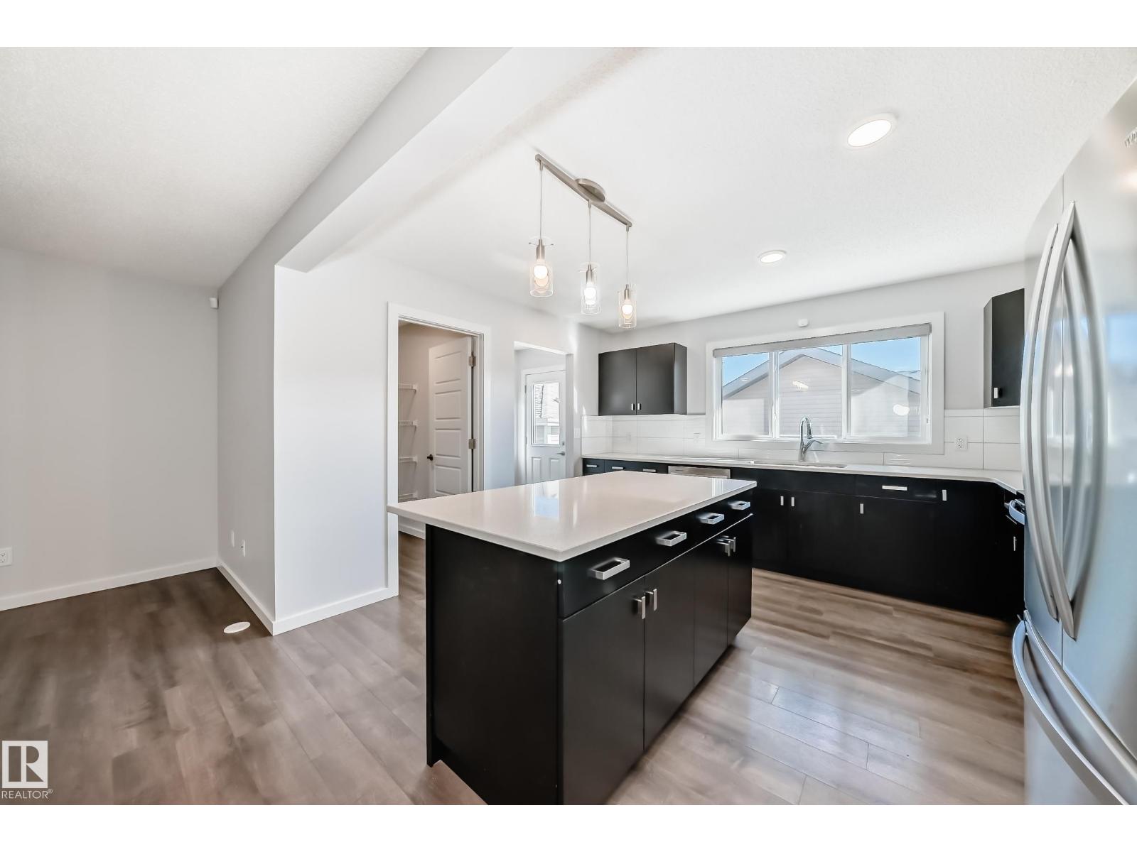 8723 221 St Nw, Edmonton, Alberta  T5T 7H7 - Photo 5 - E4462068