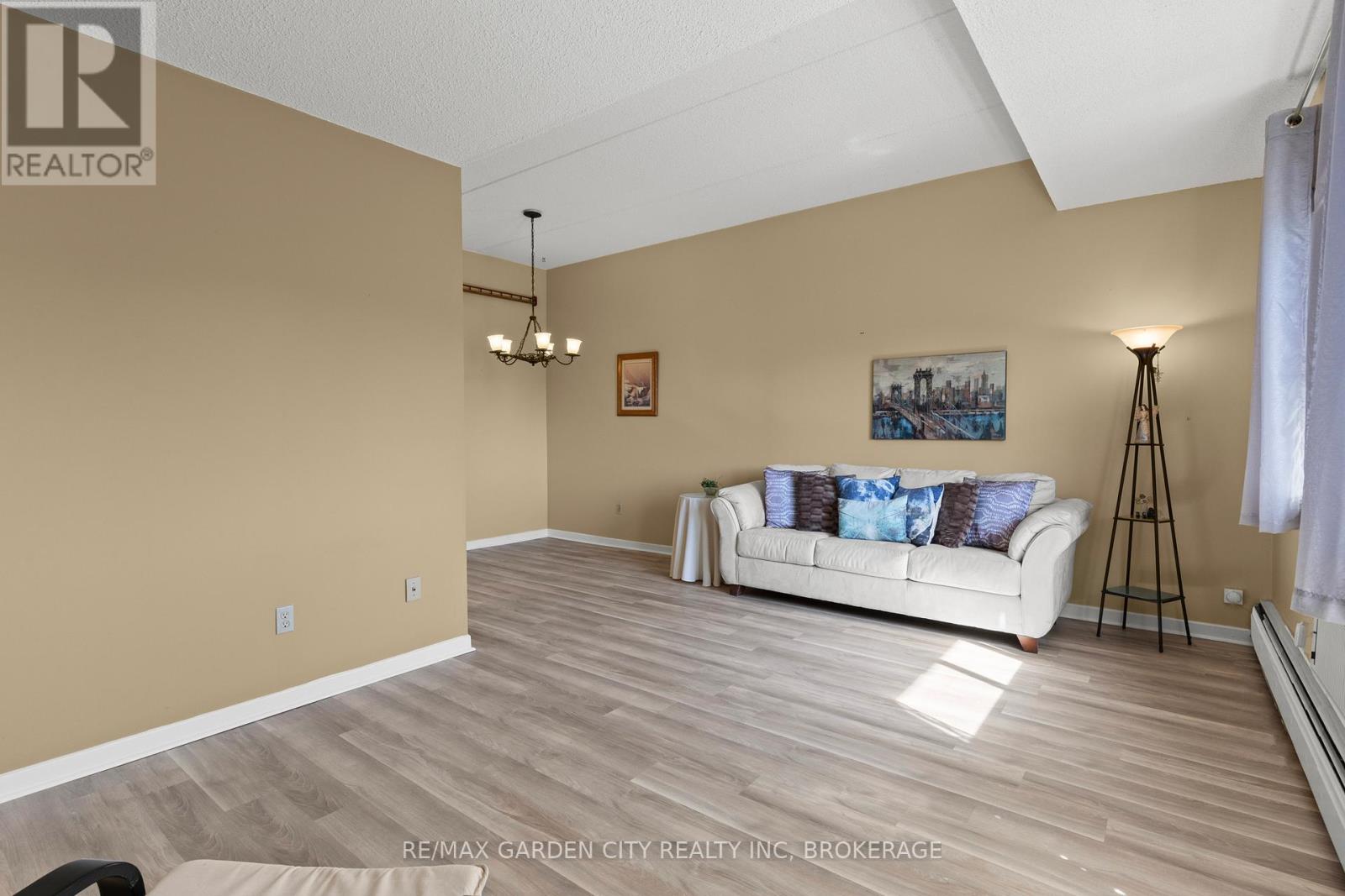 517 - 196 Scott Street, St. Catharines, Ontario  L2N 5T2 - Photo 11 - X12461790