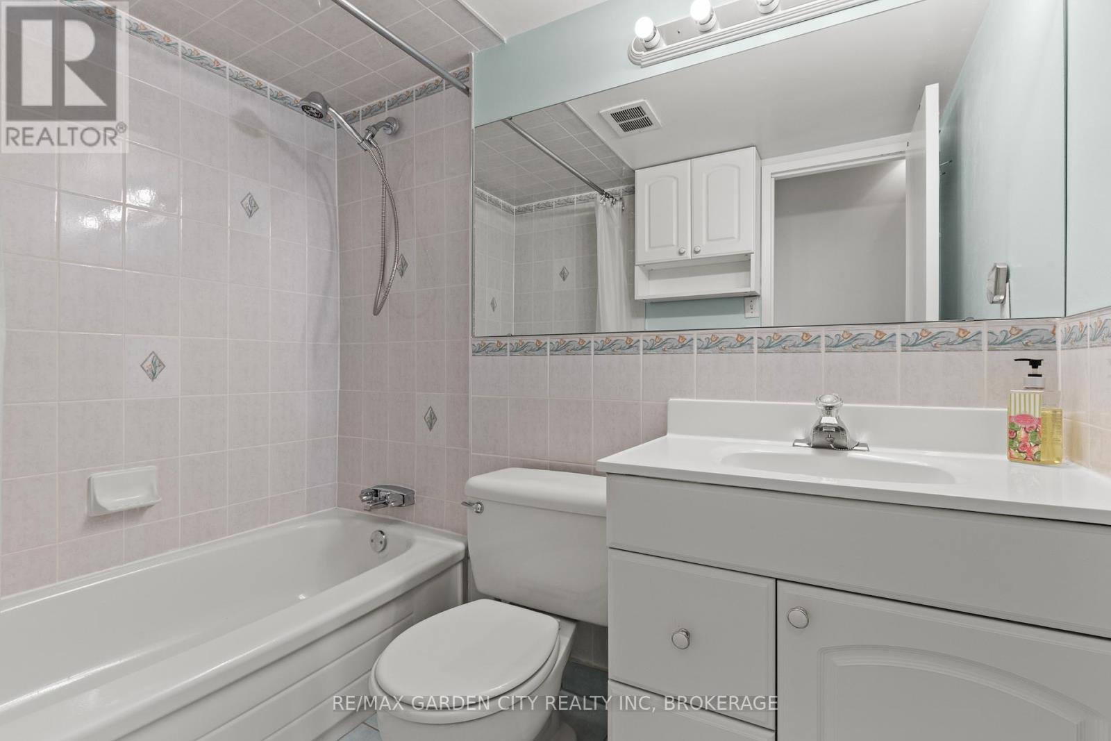 517 - 196 Scott Street, St. Catharines, Ontario  L2N 5T2 - Photo 22 - X12461790