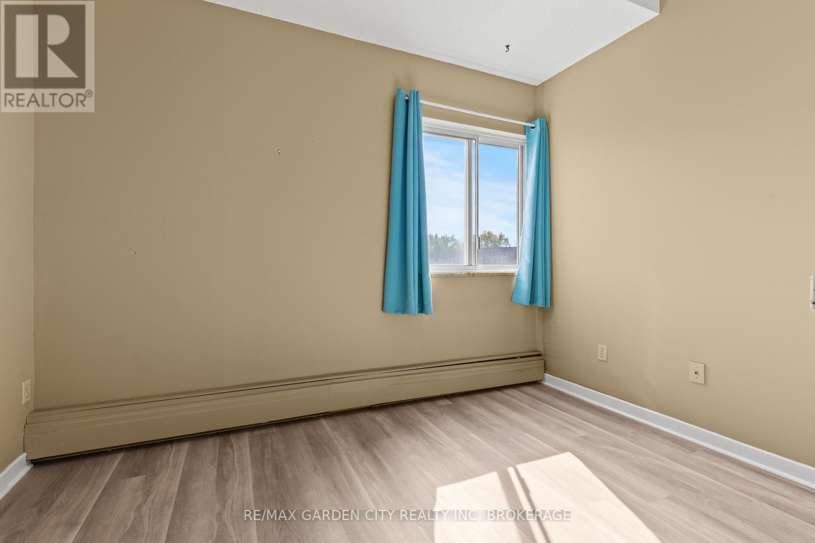517 - 196 Scott Street, St. Catharines, Ontario  L2N 5T2 - Photo 24 - X12461790