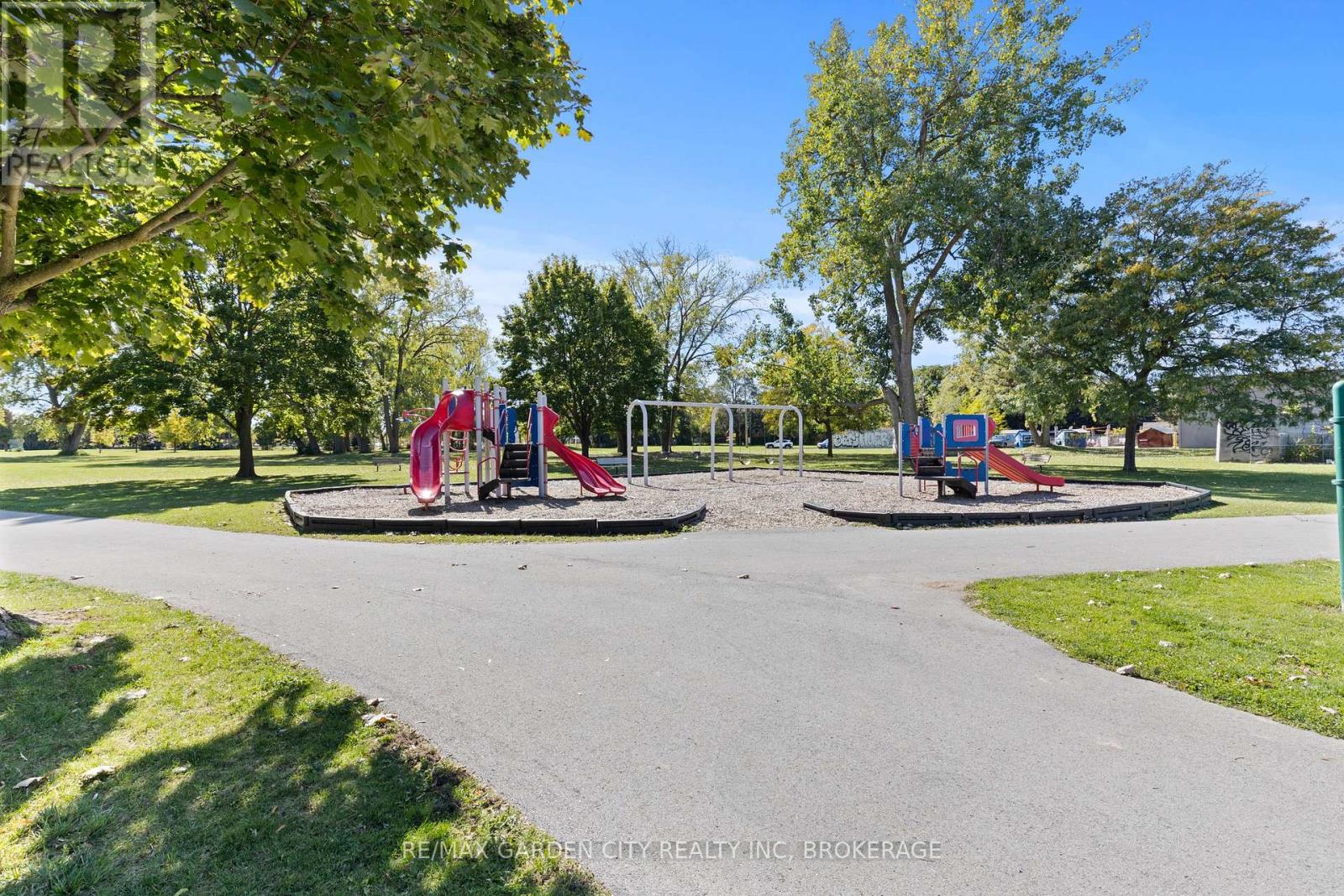 517 - 196 Scott Street, St. Catharines, Ontario  L2N 5T2 - Photo 34 - X12461790