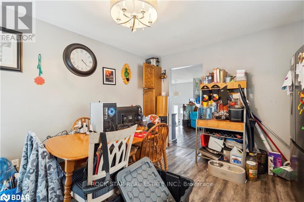 32 Hemlock Street, St. Catharines, Ontario  L2T 4B7 - Photo 11 - X12461777