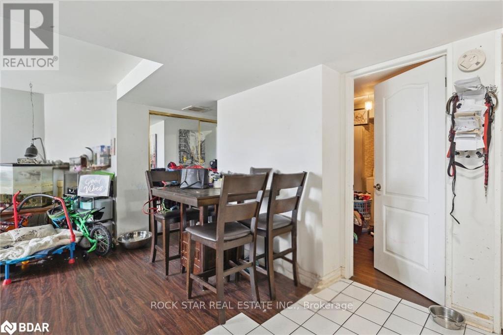 32 Hemlock Street, St. Catharines, Ontario  L2T 4B7 - Photo 8 - X12461777