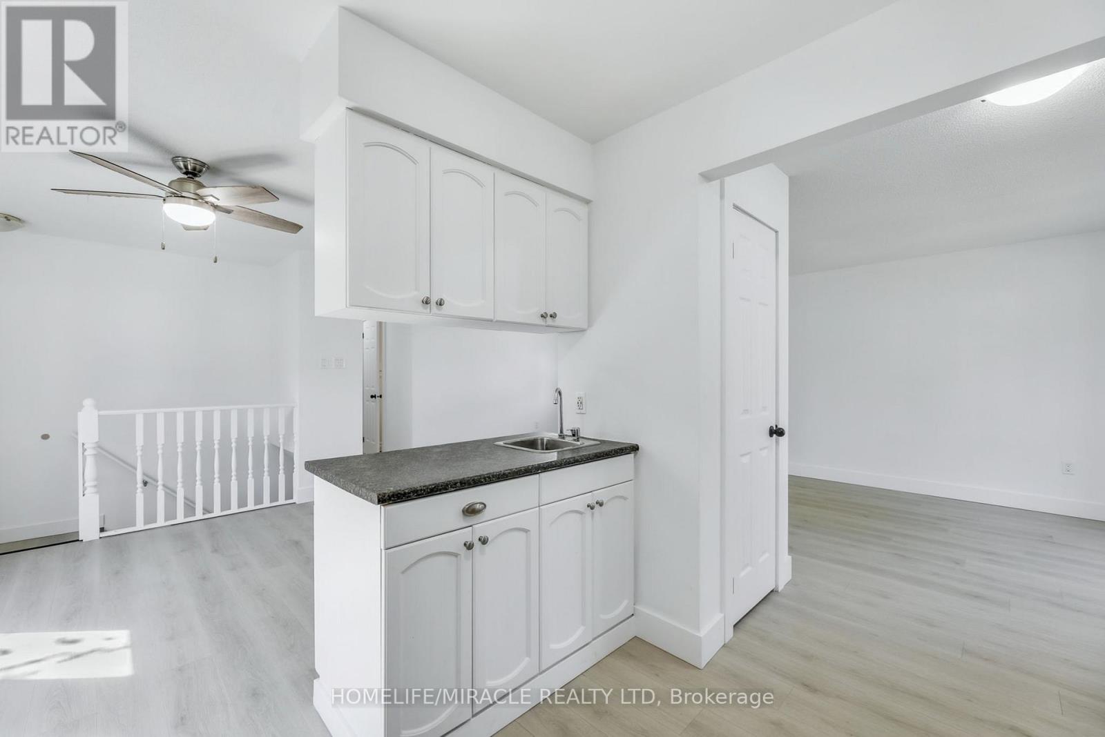 291 Portsmouth Crescent E, London East, Ontario  N5V 4E1 - Photo 11 - X12461781
